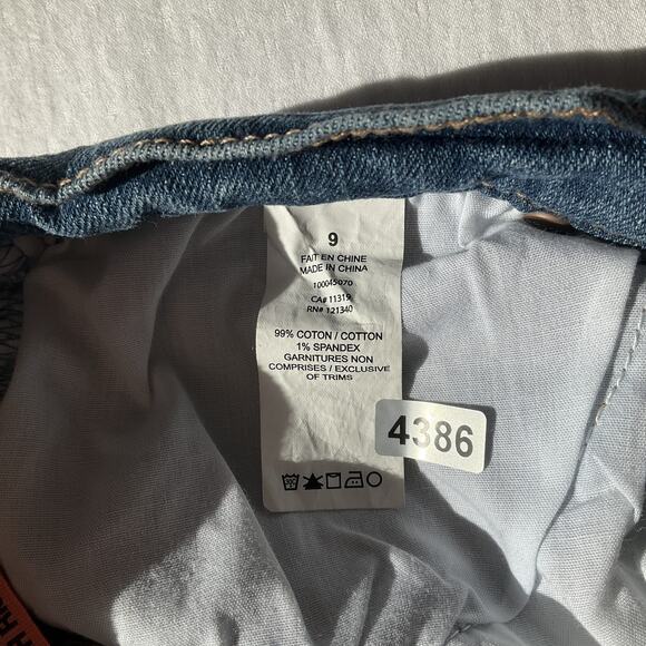 Garage Women Shorts 9 Blue Denim Distressed Button 2" Inseam - Picture 3 of 10